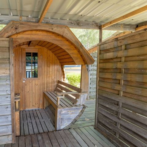 HÉBERGEMENT INSOLITE 4 personnes - Tonneau - 1 chambre  (sans sanitaire)