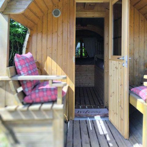 HÉBERGEMENT INSOLITE 4 personnes - Tonneau - 1 chambre  (sans sanitaire)