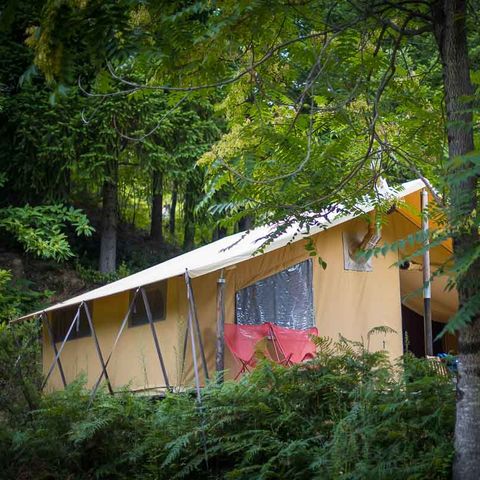 TENT 4 people - Canadian with wood stove