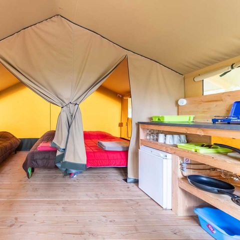 CANVAS AND WOOD TENT 4 people - Baroudeur (without private bathroom)