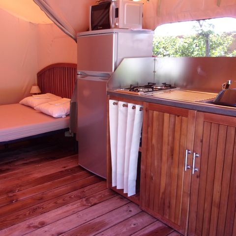 TENT 5 personen - Safari Lodge 30 m² (2 slaapkamers) - Geen sanitaire voorzieningen (geen toilet, geen badkamer)