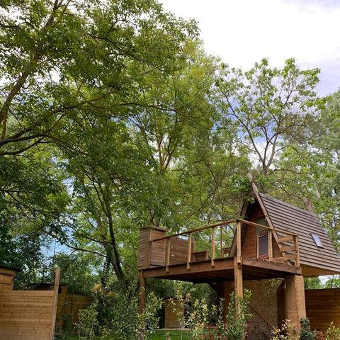 CHALET 2 personnes - Cabane perchée Noyer - sans douche - avec wc et kitchenette