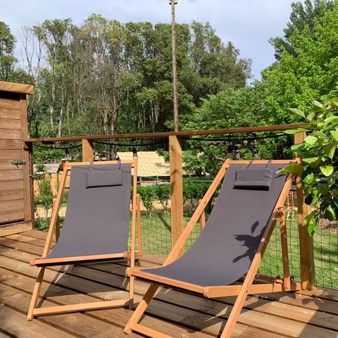 CHALET 2 personen - Cabane perchée source - zonder douche - met toilet en keuken