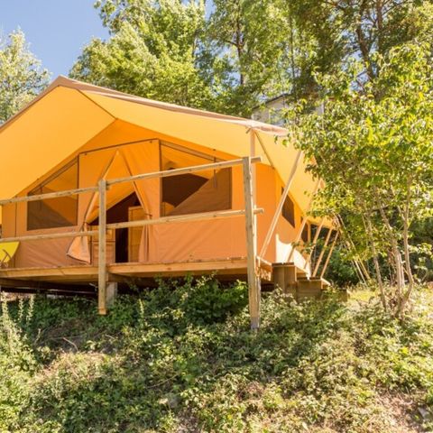 CANVAS AND WOOD TENT 5 people - Nature Tent - 2 bedrooms (no sanitary facilities)