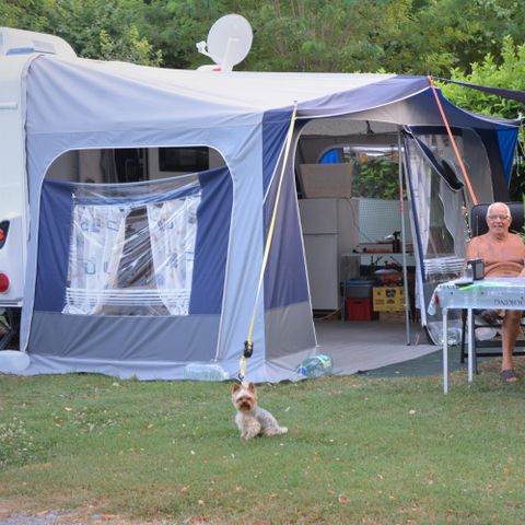 STAANPLAATS - Camping (tent + voertuig)