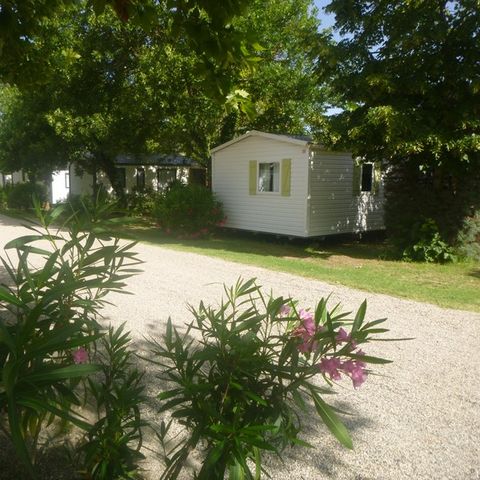 MOBILE HOME 6 people - Mobile-home 27,5m² Standard (2bed - 4/6pers.) + Air conditioning + Outdoor straw hut