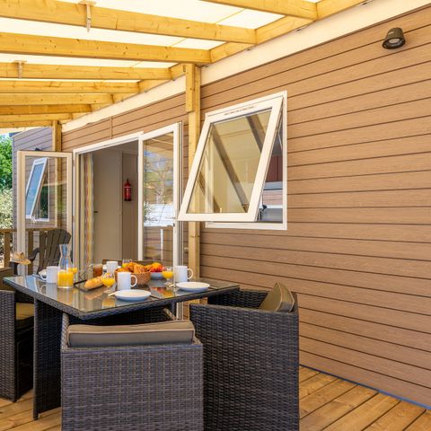 Stacaravan 6 personen - Premium | 3 slaapkamers | 6 pers | Overdekt terras | Airconditioning