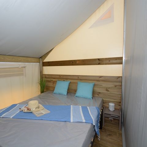 CANVAS AND WOOD TENT 5 people - Lodge Comfort Tent (with sanitary facilities)