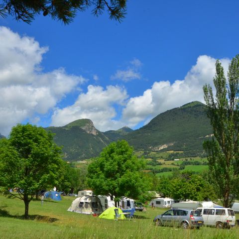 PIAZZOLA - Piazzola per tenda / roulotte / veicolo / camper / senza elettricità