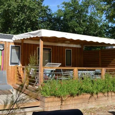 MOBILHOME 5 personnes - PREMIUM Bois 28m² - 2 chambres + terrasse couverte + TV + LV +BBQ + SOLARIUM