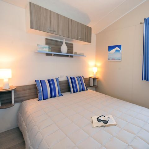 MOBILHOME 6 personnes - CONFORT 33m² - 3 chambres + terrasse couverte + TV