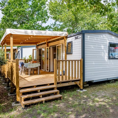 Stacaravan 6 personen - PREMIUM Bois 33m² - 3 kamers + overdekt terras + TV + BBQ + SOLARIUM