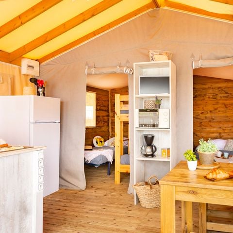 CANVAS AND WOOD TENT 6 people - Insolite Comfort Lodge 3 rooms (without sanitary facilities)