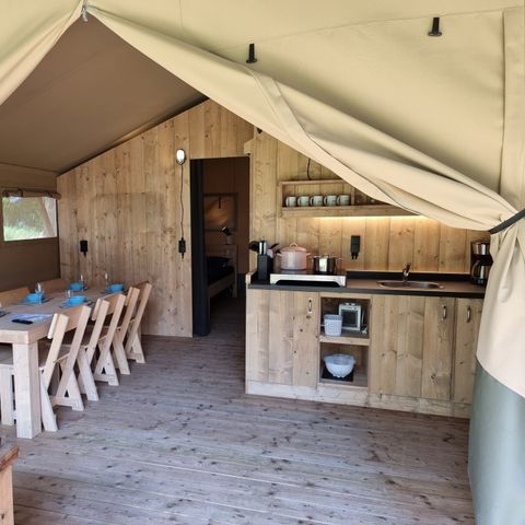 CANVAS AND WOOD TENT 8 people - including sanitary facilities