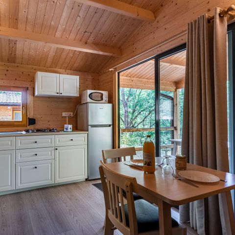 CHALET 4 persone - PRIVILEGE GREEN Cottage interamente in legno - 2 camere da letto