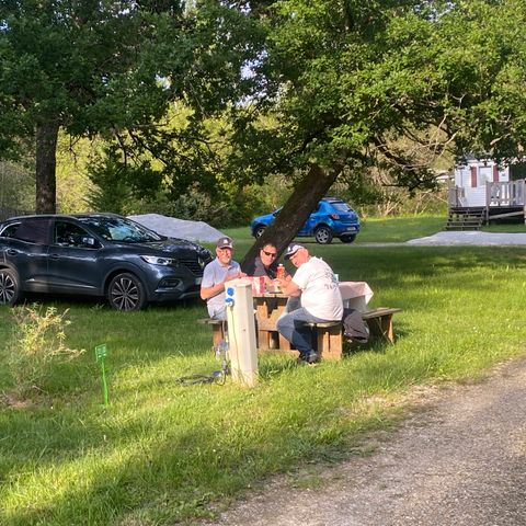 EMPLACEMENT - Emplacement 2 personnes + 1 voiture