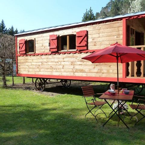 UNUSUAL ACCOMMODATION 6 people - ROBINSON with tent on stilts