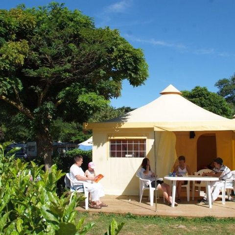 BUNGALOW DE LONA 6 personas - FUNFLOWER STANTARD Sin instalaciones sanitarias