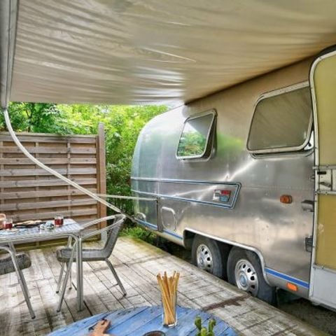 Wohnwagen 2 Personen - AMERICAINE AIRSTREAM mit Spa