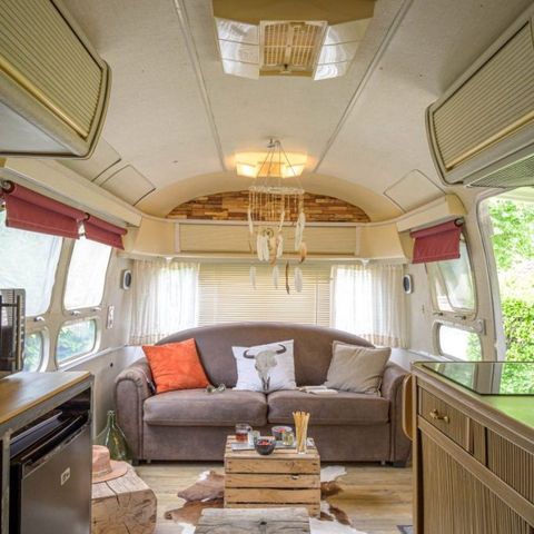 Wohnwagen 2 Personen - AMERICAINE AIRSTREAM mit Spa