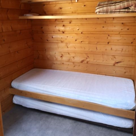 CHALET 4 personas - (sin instalaciones sanitarias)