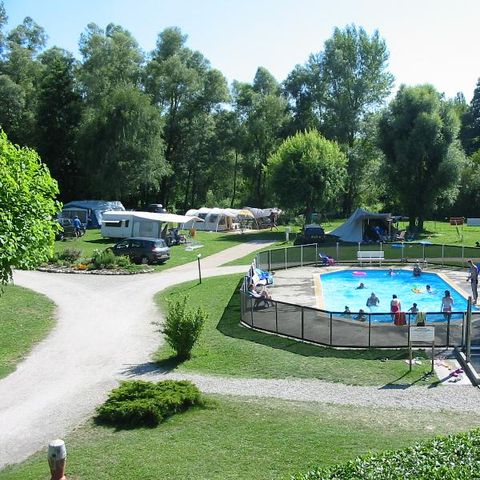 Camping Les Bords Du Guiers - Camping Savoie