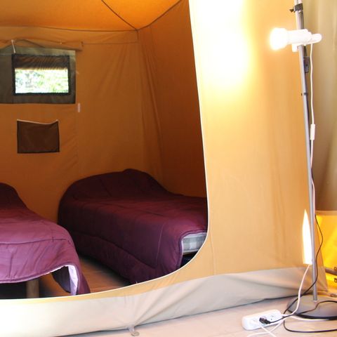 BUNGALOWTENT 4 personen - Volledig ingerichte tent