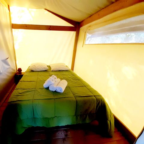 Safaritent 4 personen - Ecolodge Toile & Bois 30m² (2 kamers - 4 pers.) inclusief overdekt terras 8m² - Zonder sanitair