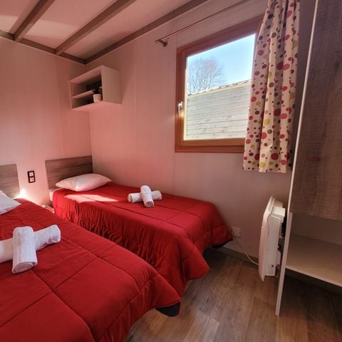 Chalet 4 personen - COMFORT 50m² PMR (2 kamers) inclusief overdekt terras + TV