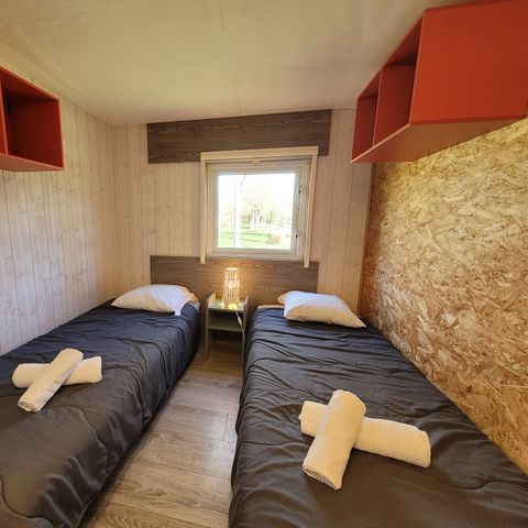 Stacaravan 4 personen -  CONFORT 33 m² (2 slaapkamers) + Terras + TV