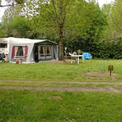 PIAZZOLA - Pacchetto natura (1 tenda, roulotte o camper / 1 auto)