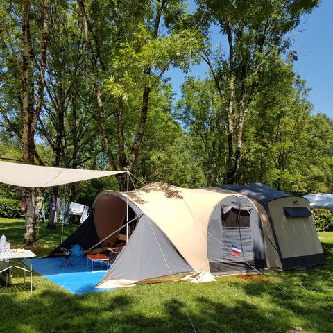 PIAZZOLA - Pacchetto natura (1 tenda, roulotte o camper / 1 auto)