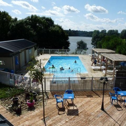 Camping Les Coteaux du Lac - Camping Indre Y Loira