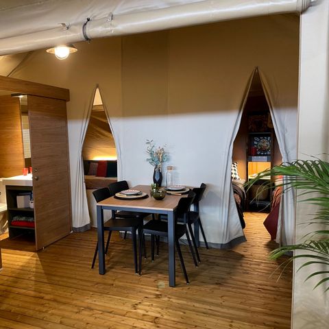 TENTE TOILE ET BOIS 4 personnes - Lodge Toilé Confort 25m² (2 chambres) - avec sanitaires - terrasse couverte