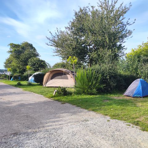 PIAZZOLA - Piazzola < 100 m² (1 tenda + 1 veicolo o 1 camper)