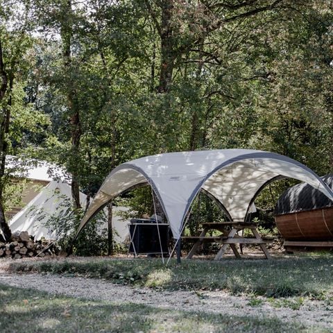 HÉBERGEMENT INSOLITE 4 personnes - GLAMPING BARREL sans sanitaires