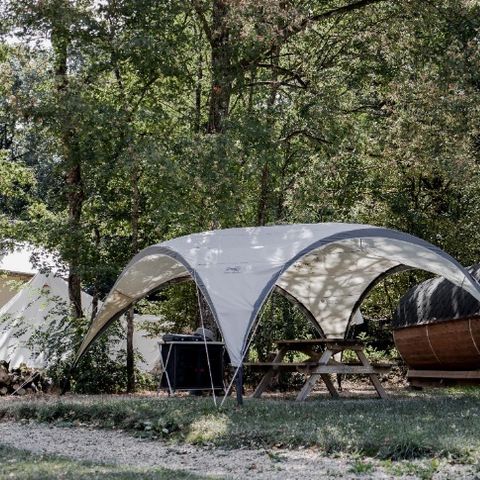 AUßERGEWÖHNLICHE UNTERKUNFT 4 Personen - GLAMPING BARREL ohne Sanitäranlagen