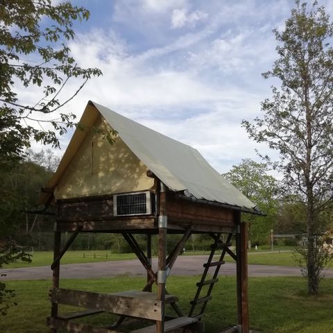 TENDA IN TELA E LEGNO 2 persone - Bivacco su palafitte 1 camera da letto