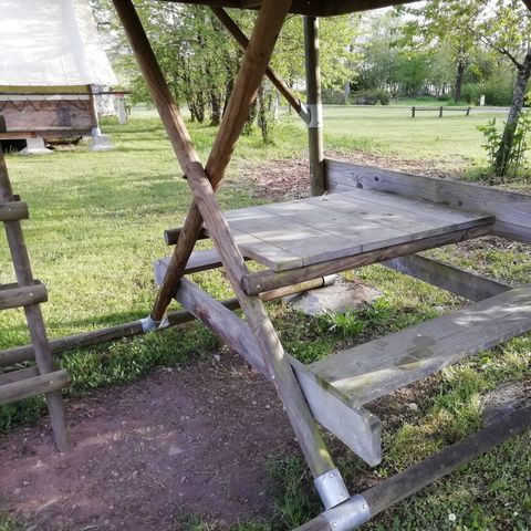 TENTE TOILE ET BOIS 2 personnes - Bivouac sur pilotis 1 chambre