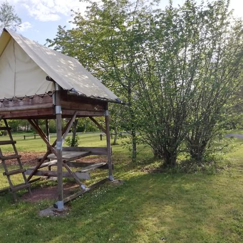 TENDA IN TELA E LEGNO 2 persone - Bivacco su palafitte 1 camera da letto