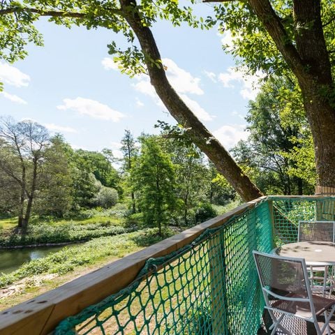 UNUSUAL ACCOMMODATION 4 people - Robin Hood Hanging Cabin