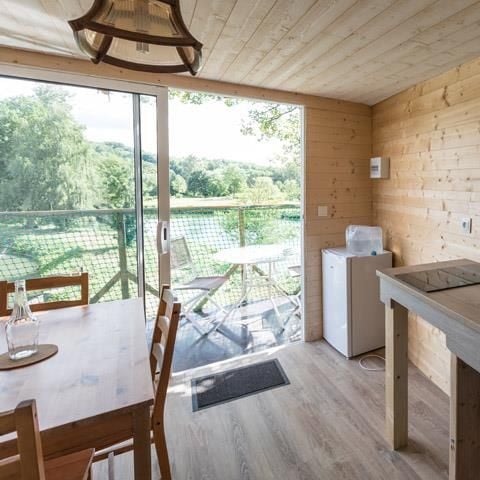 UNUSUAL ACCOMMODATION 4 people - Robin Hood Hanging Cabin