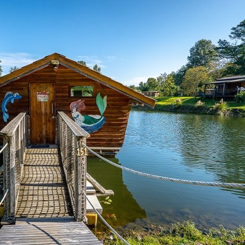 UNUSUAL ACCOMMODATION 4 people - Ariel Floating Cabin