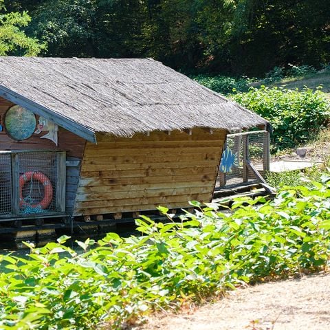 UNUSUAL ACCOMMODATION 4 people - Ariel Floating Cabin