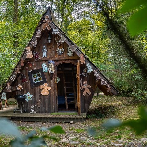 UNUSUAL ACCOMMODATION 3 people - Witch Hut