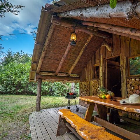 HÉBERGEMENT INSOLITE 6 personnes - Cabane Bûcheron