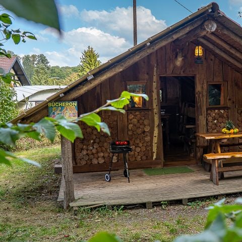 HÉBERGEMENT INSOLITE 6 personnes - Cabane Bûcheron