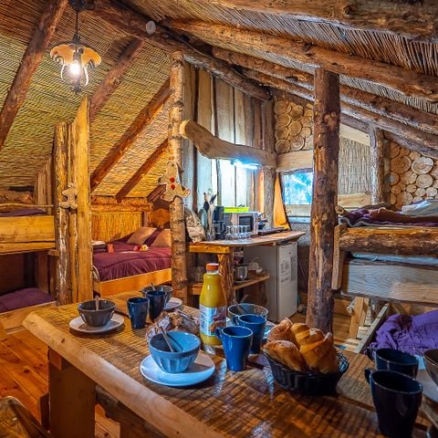 UNUSUAL ACCOMMODATION 6 people - Woodcutter's hut