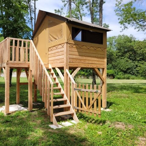 UNUSUAL ACCOMMODATION 2 people - Nature tent on stilts Standard 7.2 m² - without sanitary facilities