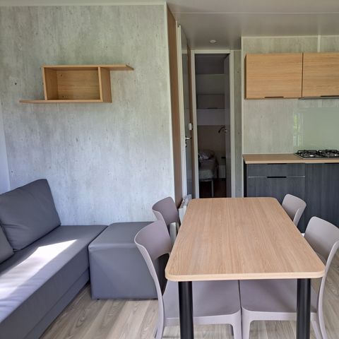 Stacaravan 4 personen - Nieuwe stacaravan met 2 slaapkamers (104,105,106)